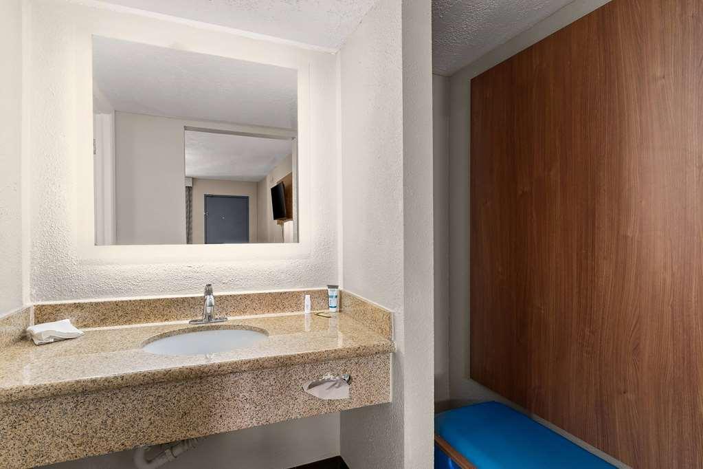 Days Inn By Wyndham Albuquerque Northeast Номер фото